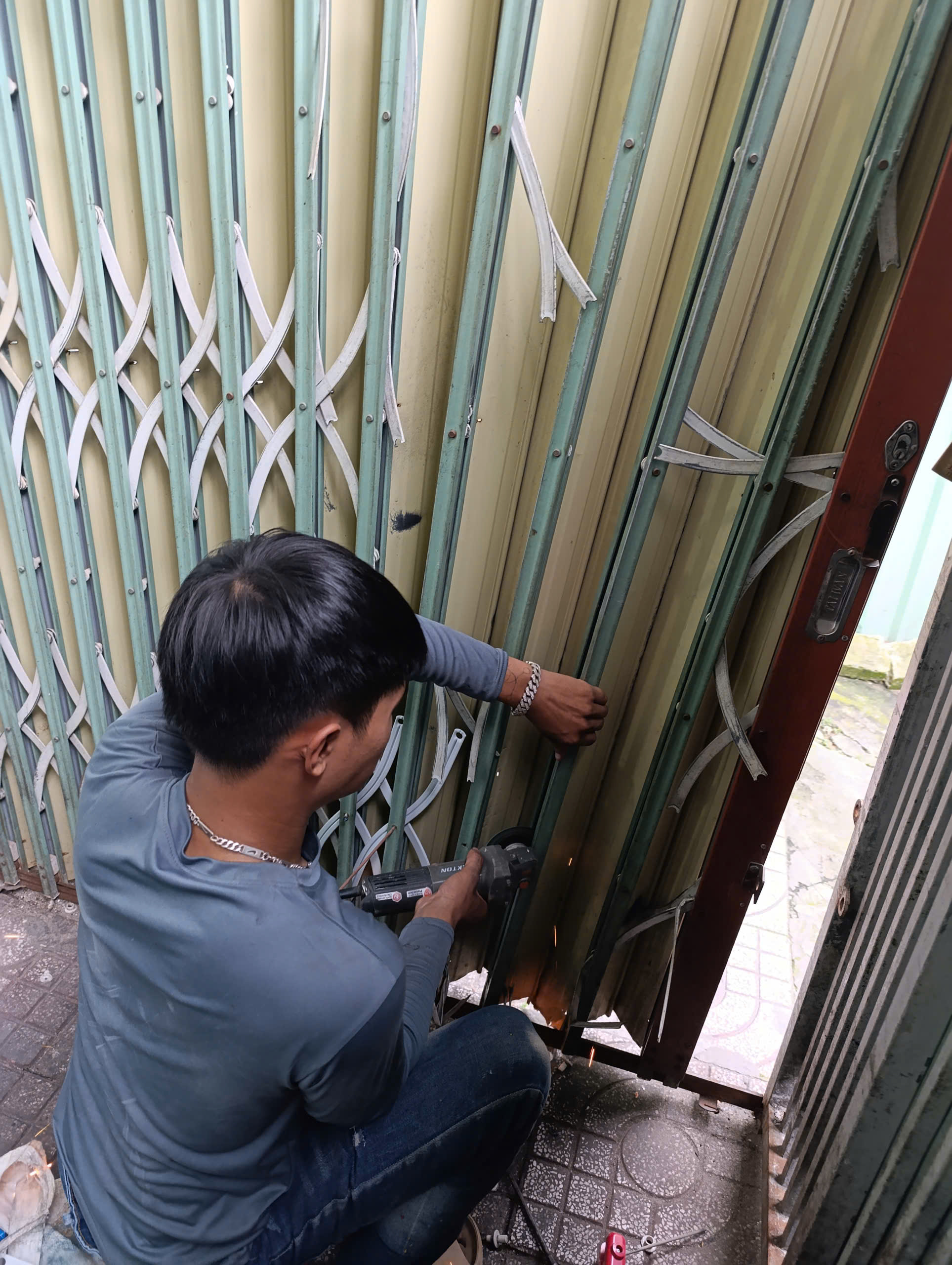 sửa cửa kéo đà nẵng